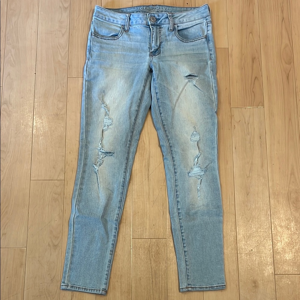 American Eagle Outfitters Skinny Jeans Distressed size 6
